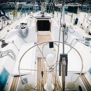 https://apartment-boat-velacatania.catania-hotels.net